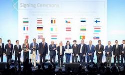 Europa firma accordo per sviluppo strategie comuni su blockchain
