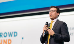 Crowdfundme lancia servizio per consulenti finanziari